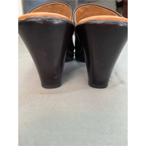 Womens Sofft Balance‎ Brown Leather Slip-On Clogs with Tan Interior - Image 5