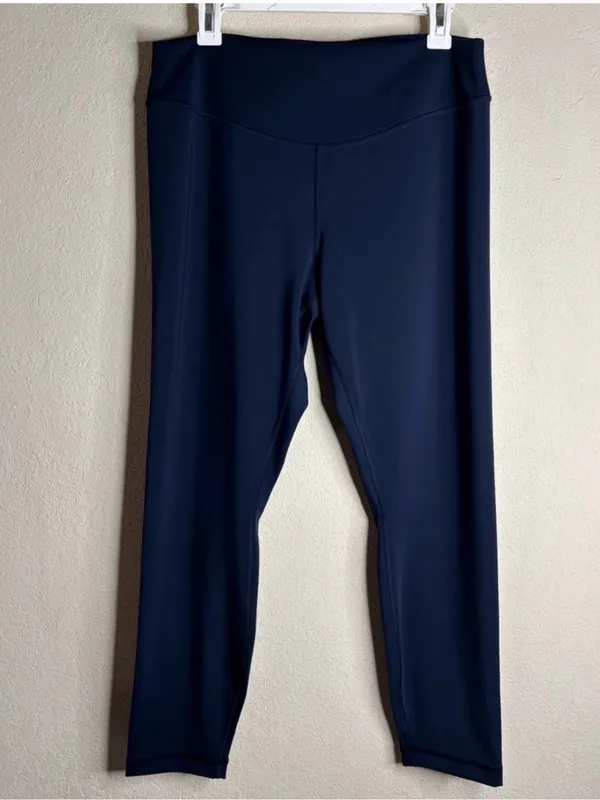 Lululemon Wunder Under SmoothCover High-Rise Tight 25" size 14 - Image 2