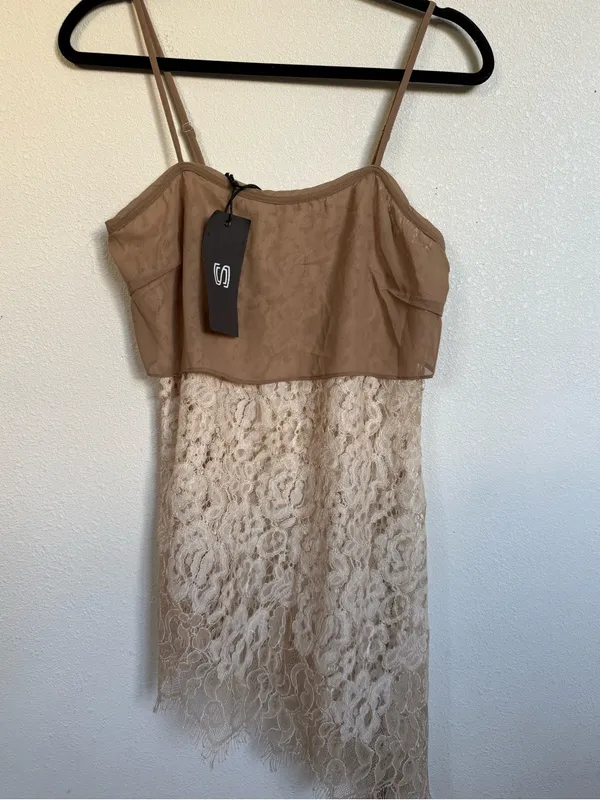 NWT Sans Souci S Ivory Nude Floral Lace Asymmetrical Y2K Fairycore Cami Tank Top - Image 4