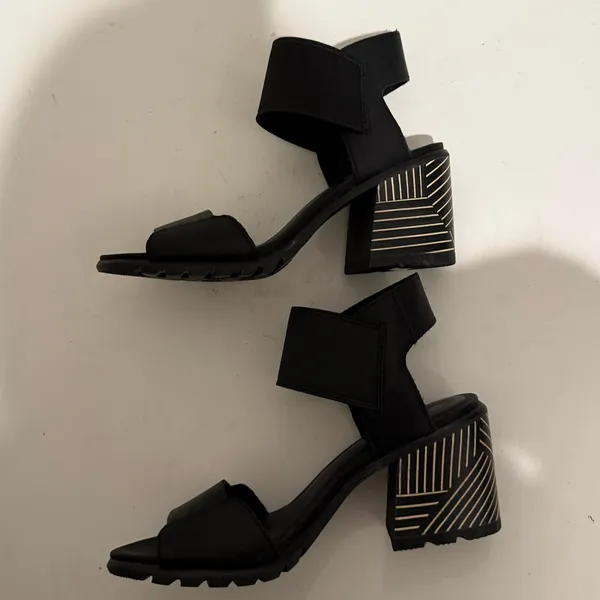 SOREL Nadia Black Leather Strappy Lug Sole Block Heel Sandals Comfort Size 7.5 - Image 6