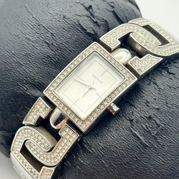 DKNY Silver-tone Encrusted Stainless Steel Band Watch Working New Battery - Image 2