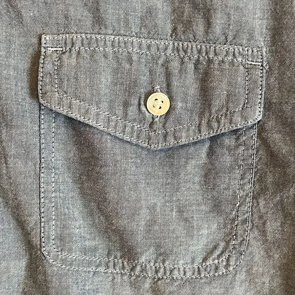 J. CREW Shirt Women's Medium Blue Chambray Cotton Button Up Collared Long Sleeve - Image 5