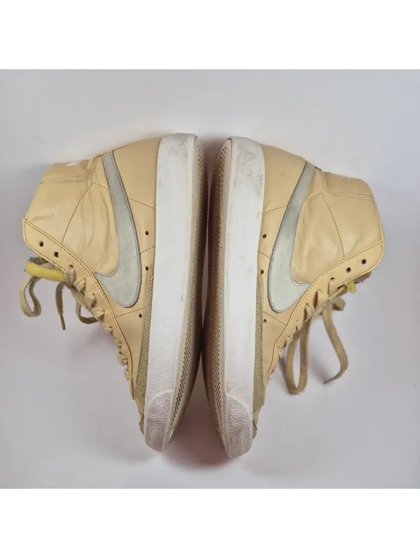 Nike Shoes Womens 9 Blazer High Top Sneakers White Faux Leather - Image 3