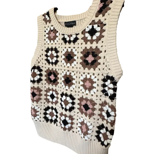 Crochet Granny Square Floral Sweater Vest M Neutral Cottagecore Grannycore Layer - Image 3