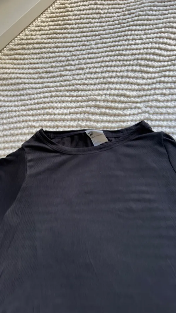 All in motion black workout tee small - Image 2