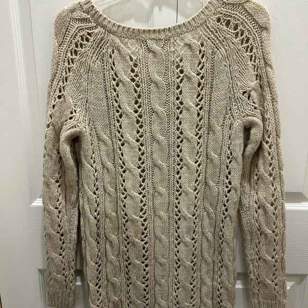 Abercrombie & Fitch Women’s Long Beige Cable Knit Sweater Medium - Image 2