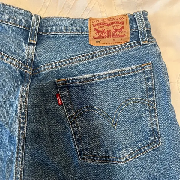 Levi's RIBCAGE STRAIGHT ANKLE WOMEN'S JEANS Samba Done - Light Wash size 29 - Image 9