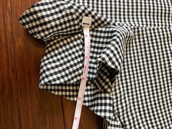 Urban Outfitters Gingham High-Waisted Pinup Short sz 0 Side Zip Black and White - Image 3
