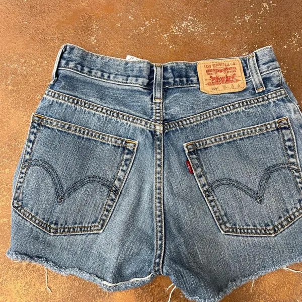 Vintage Levi’s 569 shorts waist 26 - Image 7