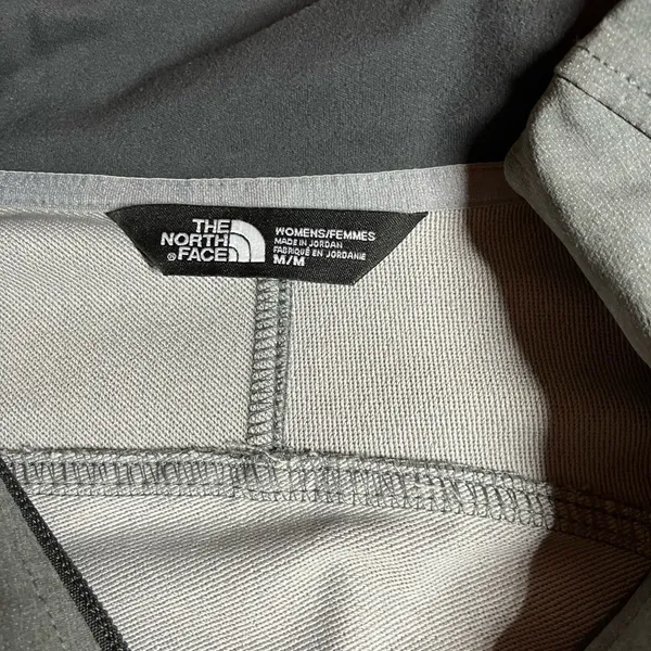 The North Face Ladies Tech Stretch Soft Shell Jacket - Image 2