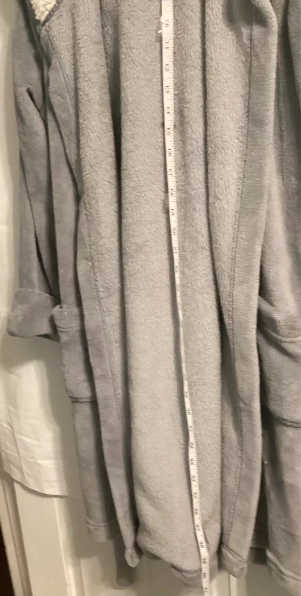 Victoria's Secret Plush Robe Short Cozy S/P - Image 2