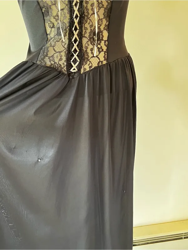 Vintage Black Baby Pink Lace-Front Women's Nightgown - Elegant Long Sleep Dress - Image 5