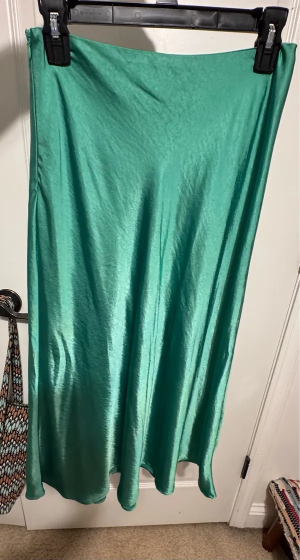 GB Skirt Midi Silky - Image 2