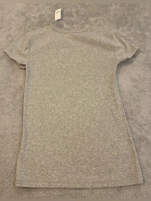 Women’s GAP Brand Short Sleeve Crewneck Tee - Light Gray Size XS NWT - Image 3