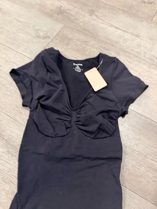 Seamless Black Short Sleeve Shaping Bodysuit Size M - Image 9
