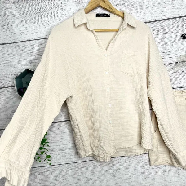 Neutral Cream Button-Up Shirt & Casual Drawstring Shorts Summer Set Size Small - Image 5