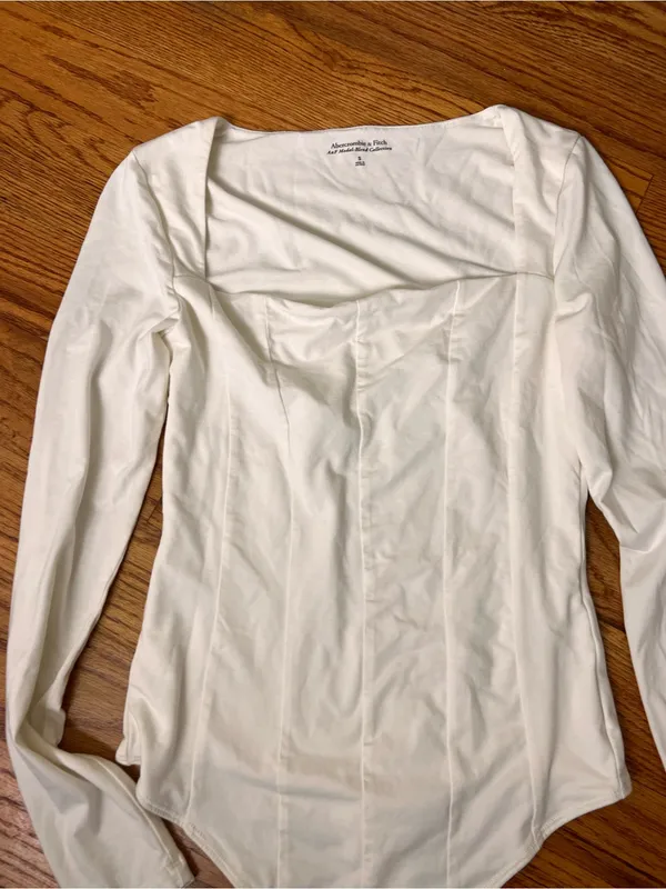 Abercrombie Long-Sleeve Square Neck Cream Bodysuit - Image 5