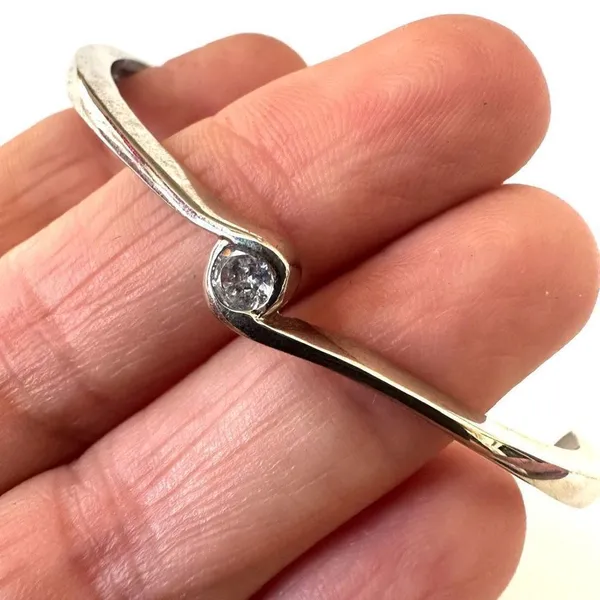 Silver tone rhinestone bangle bracelet - Image 3