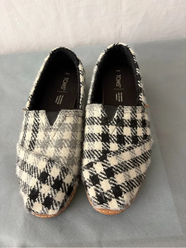 TOMS Women’s Size W9 Black White Plaid Houndstooth Slip On Shoes( B171) - Image 3