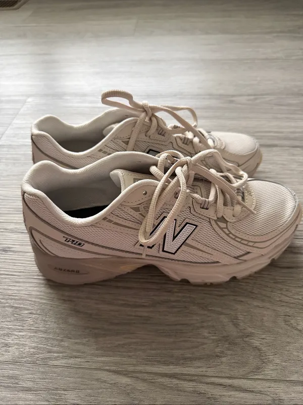New Balance 740 Lunar New Year Size 6.5 - Image 4