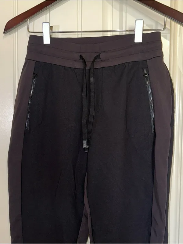 Athleta Headlands Hybrid Trek Mid Rise Jogger 0P - Image 2