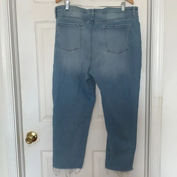 Style & Co. Straight Crop Distressed Jeans - Image 2