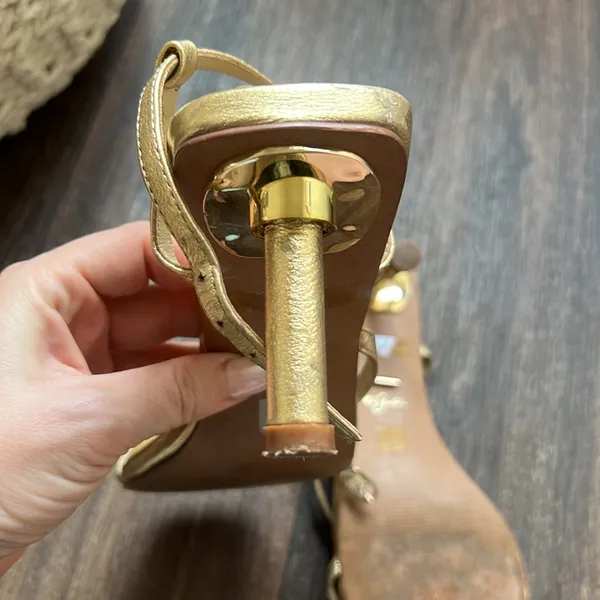 42 Gold Gold Heel Size 8 - Image 4