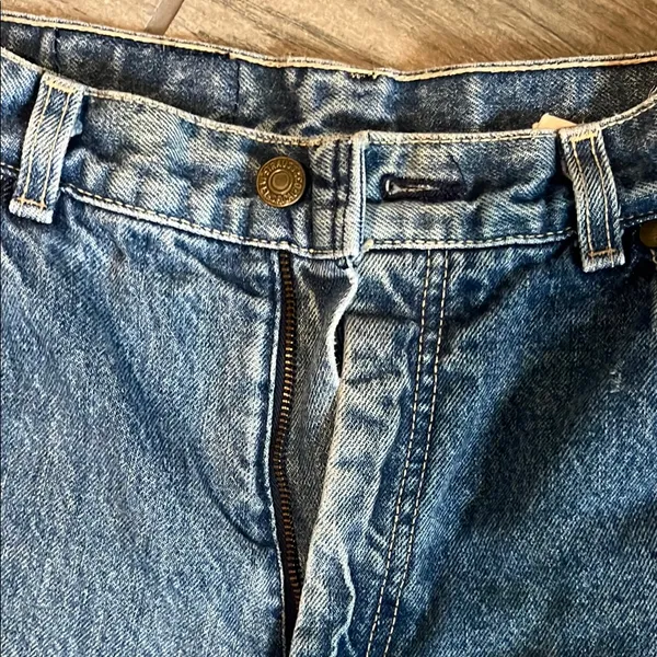 Levi's Blue Jean Shorts High-Waisted Relaxed Fit - Image 3