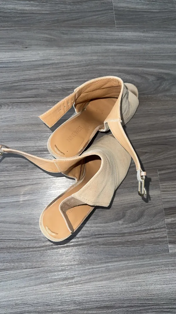 Nine West Heels Suede - Image 3