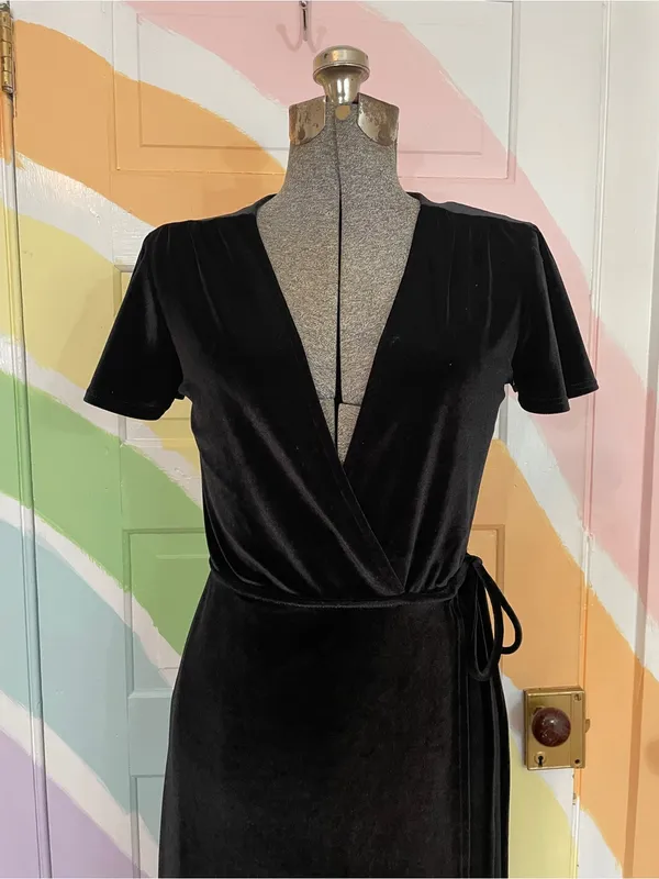 BHLDN Thrive Black Velvet Wrap Flutter Sleeve Midi Dress Sz S 🧡🎀 - Image 4
