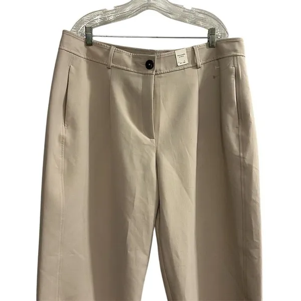 Abercrombie & Fitch Women's Size 18 Beige Chino Pants‎ Tapered Leg - Image 2