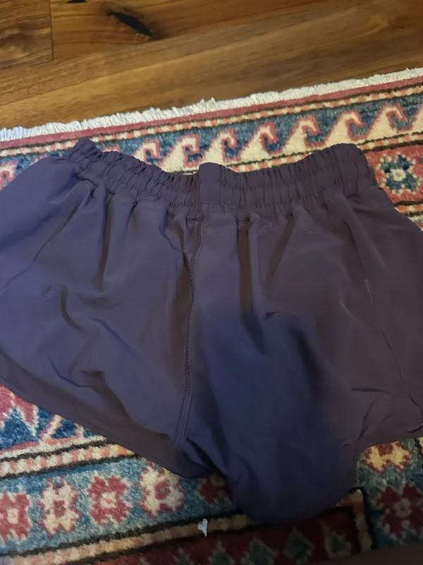 Lululemon Hotty Hot Shorts 2.5" Low-Rise - Image 2