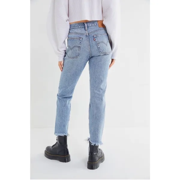 Levi’s Premium Wedgie Icon Fit in Shut Up Wash - Image 7