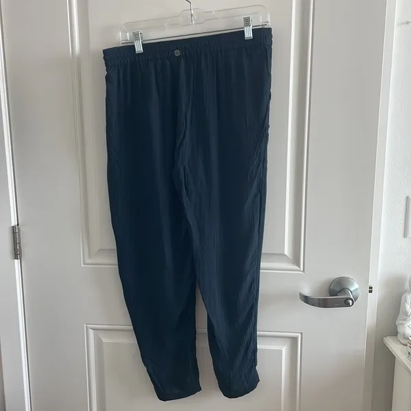 NWT PrAna Women’s Hele Mai Pant Black Casual Pants - Size Medium - Image 4