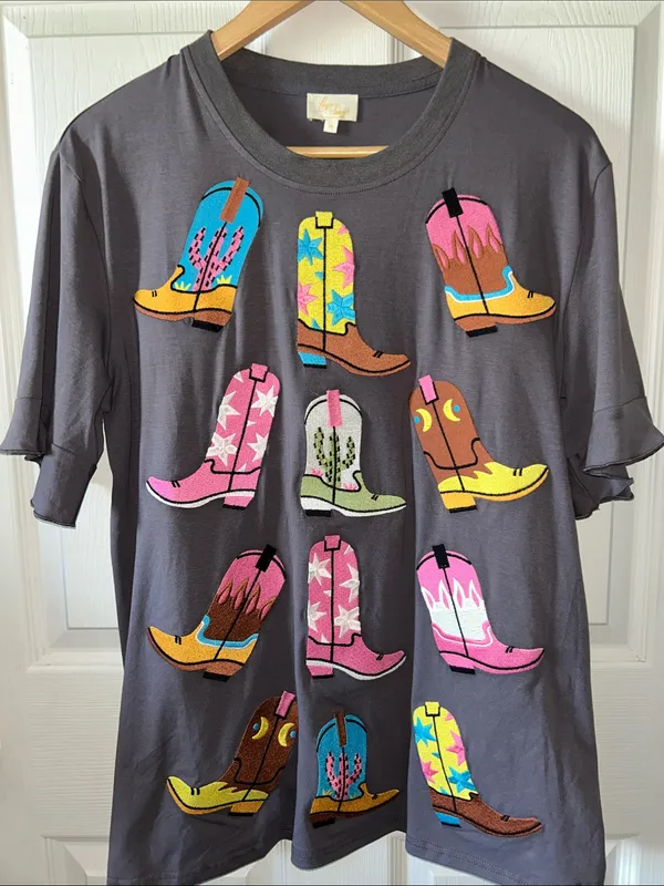 Layerz Clothing Carrie’s Boot Tee in Charcoal Grey‎ Med Nashville Cowboy Cotton - Image 4