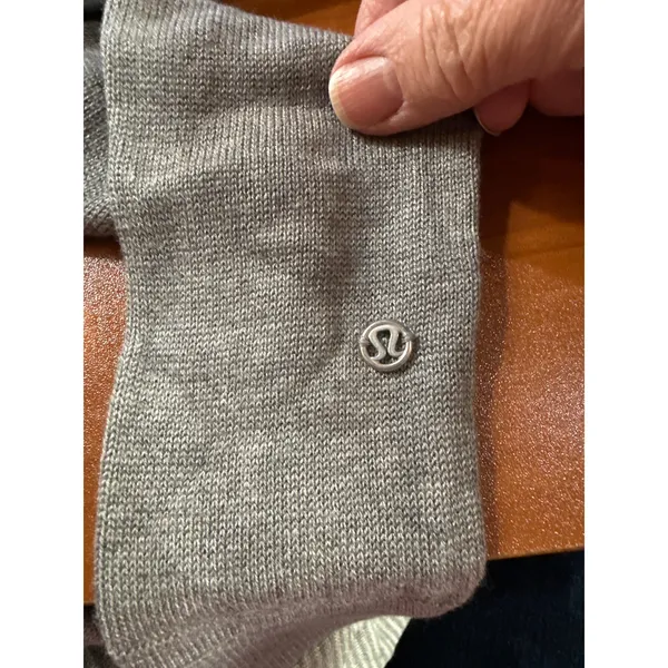 Lululemon Iconic Sweater Wrap knit Drape sweater Gray striped Size 4 Casual - Image 11