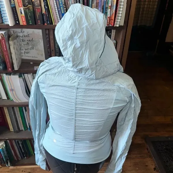 Lululemon In Flux aquamarine fitted 6 athletic jacket - Image 2