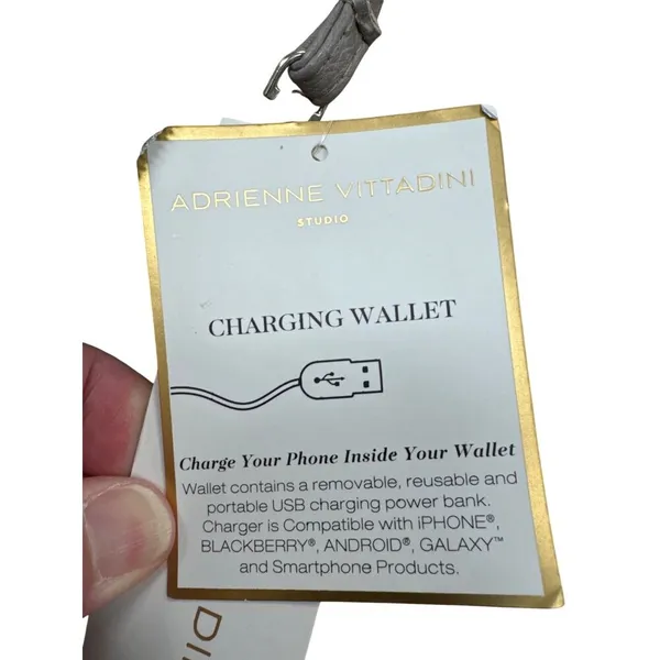 Adrienne Vittadini Studio Womens Gray Charging USB Wallet SKU 7329 - Image 4