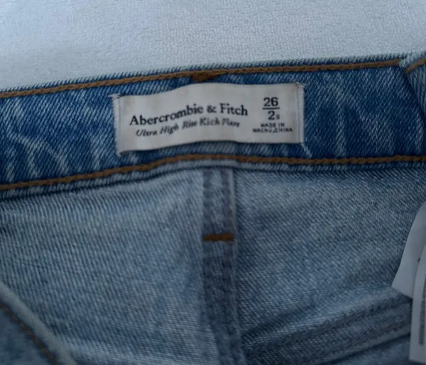 Abercrombie Kick Flare Jean Petite - Image 10