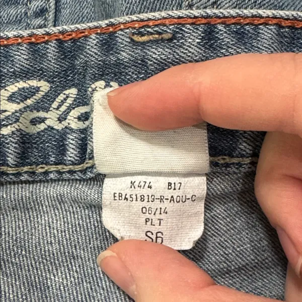 Eddie Bauer Specially dyed Blue Curvy Bootcut Jeans size 6 - Image 9