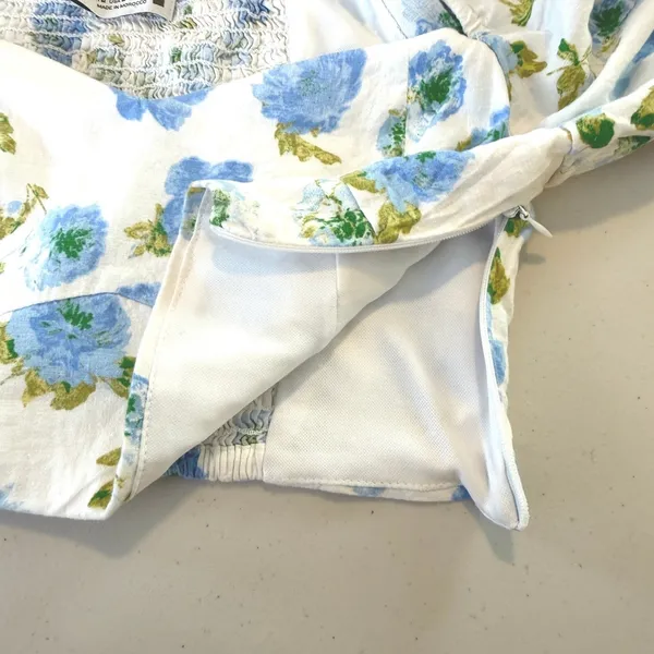 Zara Linen Blend Floral‎ Crop Top Puff Sleeve Smocked White Blue Women's M - Image 7