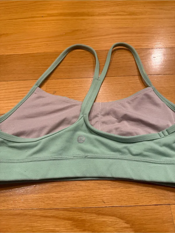 Lululemon Glow y bra nulu light support size 6 - Image 2