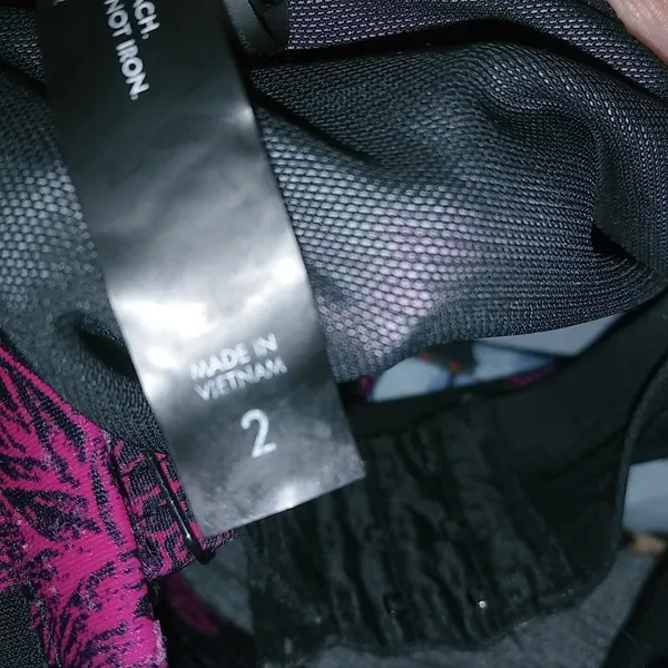 Torrid 2X Super Sexy Mesh Straps Black Red Pineapples Bra - Image 6