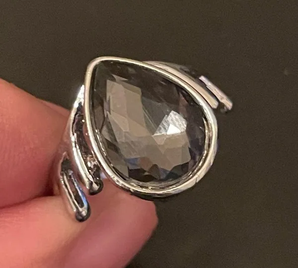 Water drop gray rhinestone ring size 8 - Image 5