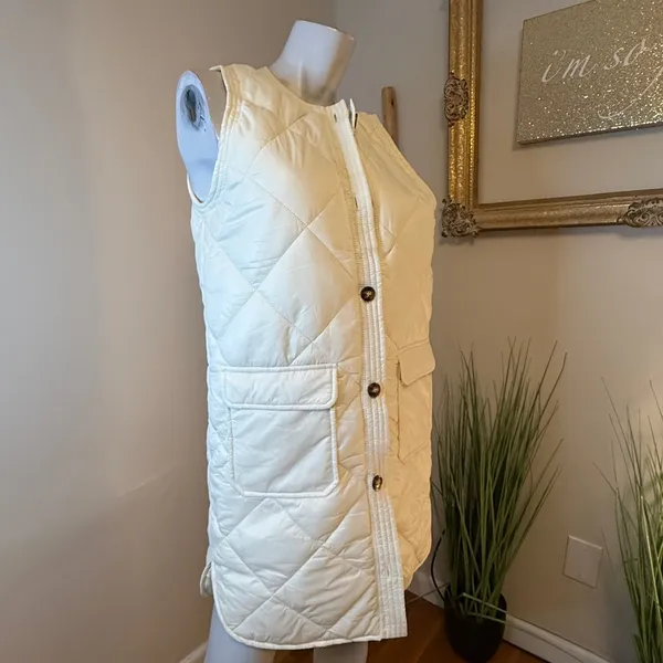 Top It Off Quilted Long Button Up Stadium Style Sleeveless Vest M/L Ivory NWT - Image 5