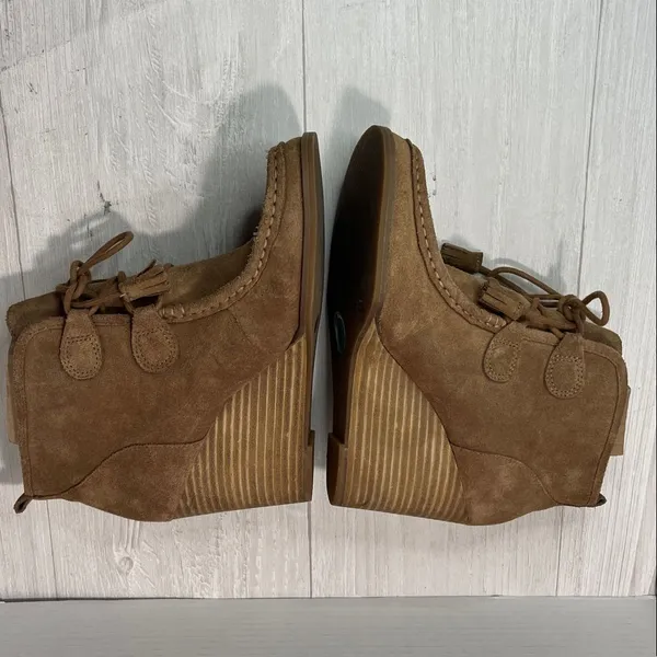 Lucky Brand Brown Suede Wedge Boots - Image 3