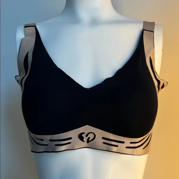 Black and Tan Women's Intimate Bra NWOT - Image 2
