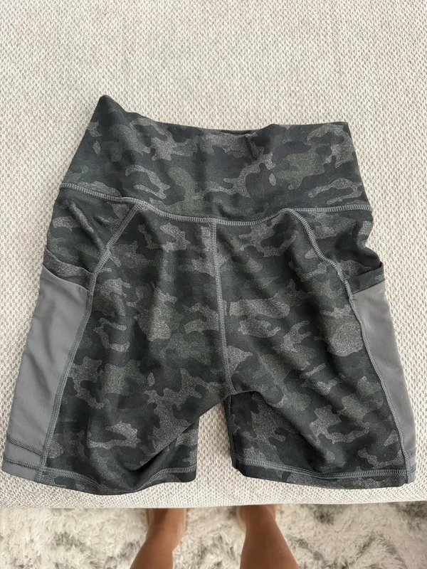 Fabletics Shorts Biker High-Waisted - Image 2