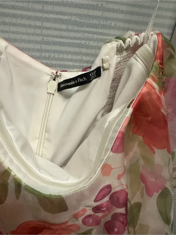 Abercrombie & Fitch Pink Floral Tiered Chiffon Dress - Image 3