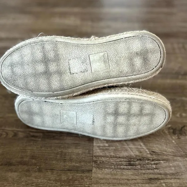 Dolce Vita Camouflage Canvas Slip On Sneakers W/Lace Up, Size 8 - Image 5